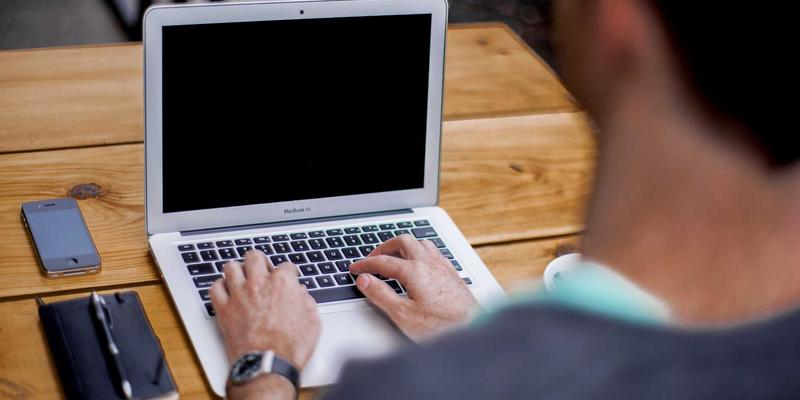 沧州泊川螺旋输送机：污水处理厂污泥输送的自动化设备关键技术解析