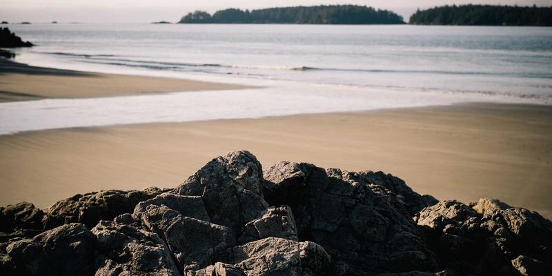 沧州泊川重型板链输送机：矿山行业结构强化与抗冲击解决方案